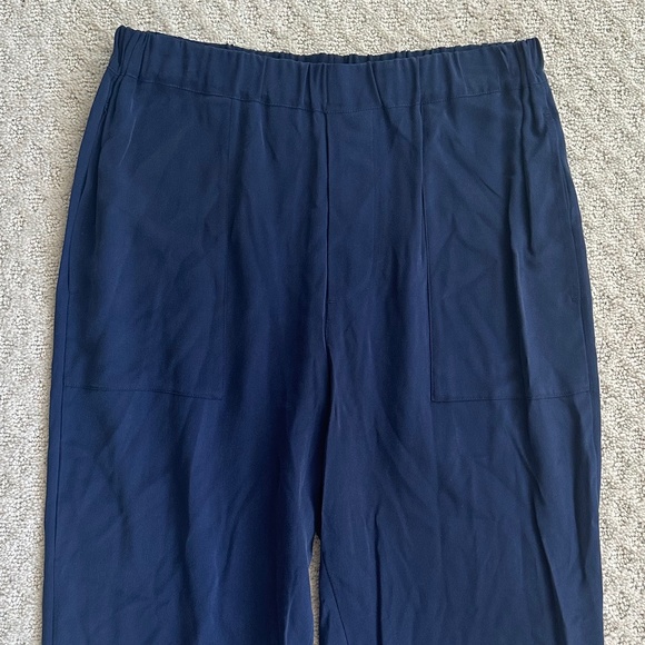 XiRENA 100% Silk Mercer Straight Leg Pant Navy Blue Small NWT Luxury Lightweight - Picture 4 of 14